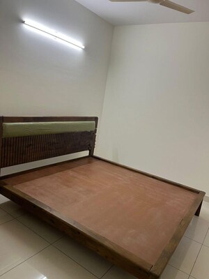 Room in 3 BHK Apartment at Prestige Finsbury Park Hyde, Bagaluru – for Rent