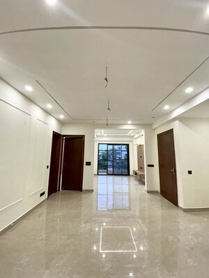 Building Lobby in 3 BHK Builder Floor at Sector 23 – for Rent