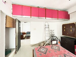 Team Area in 2 BHK Apartment at Maninagar – for Sale