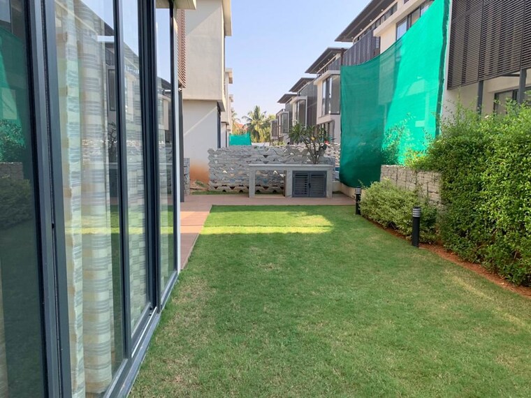 Garden, embassy-boulevard 4 Bedroom 6500 Sq.Ft. Villa In Yelahanka Bangalore 10618990