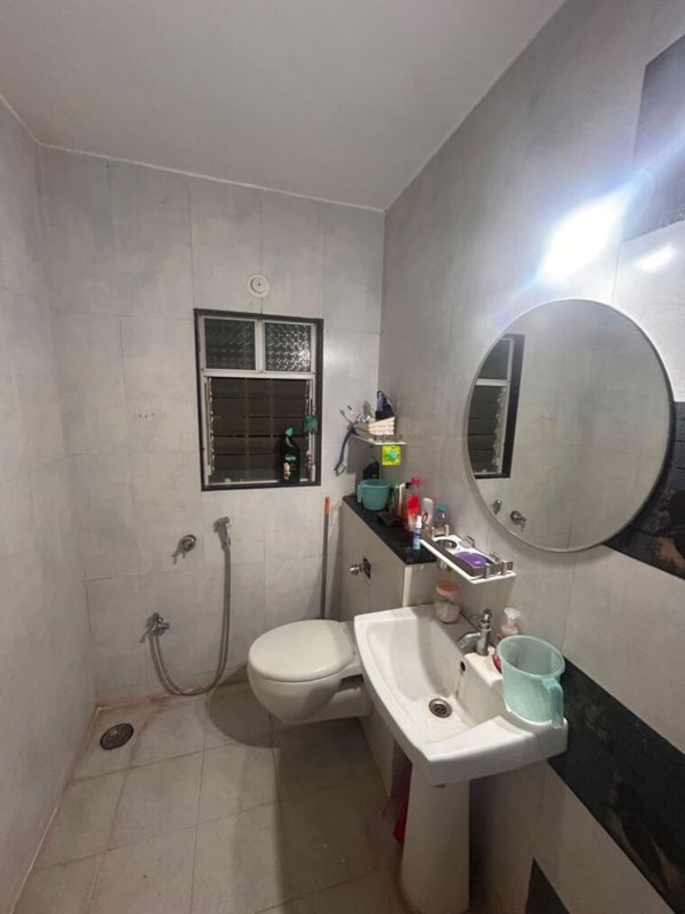 Bathroom, eden-greenlands 2 Bedroom 850 Sq.Ft. Apartment In Rahatani Pune 10619029