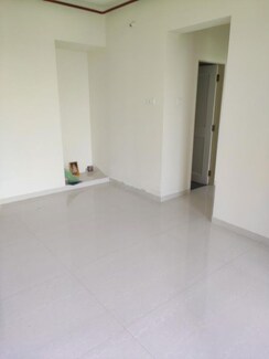 2 BHK Apartment For Rent in One Hiranandani Park