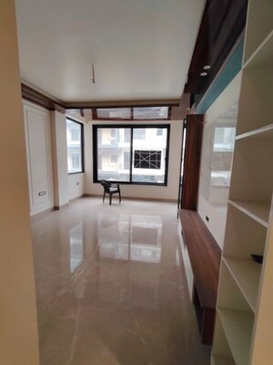 Building Lobby in 6+ BHK Independent House at Saraswati Vihar – for Sale