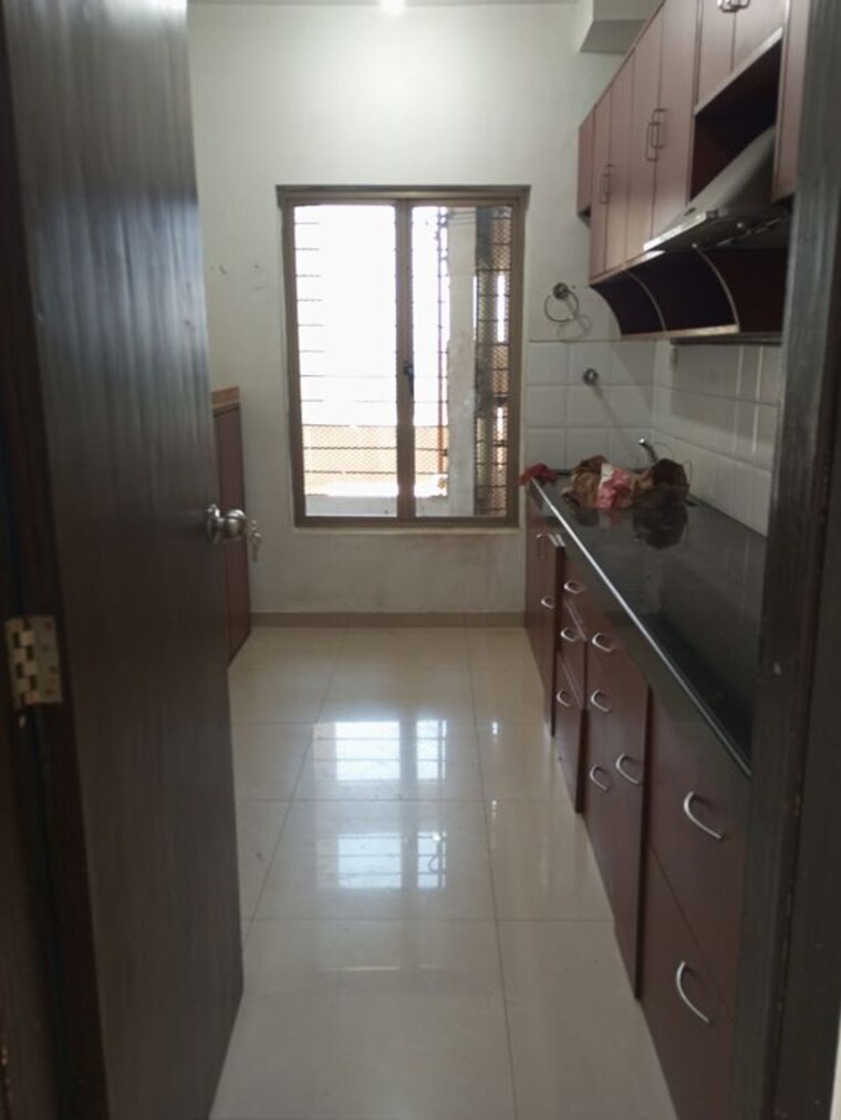 Kitchen, oberoi-realty-woods 2.5 Bedroom 900 Sq.Ft. Apartment In Goregaon East Mumbai 10619079