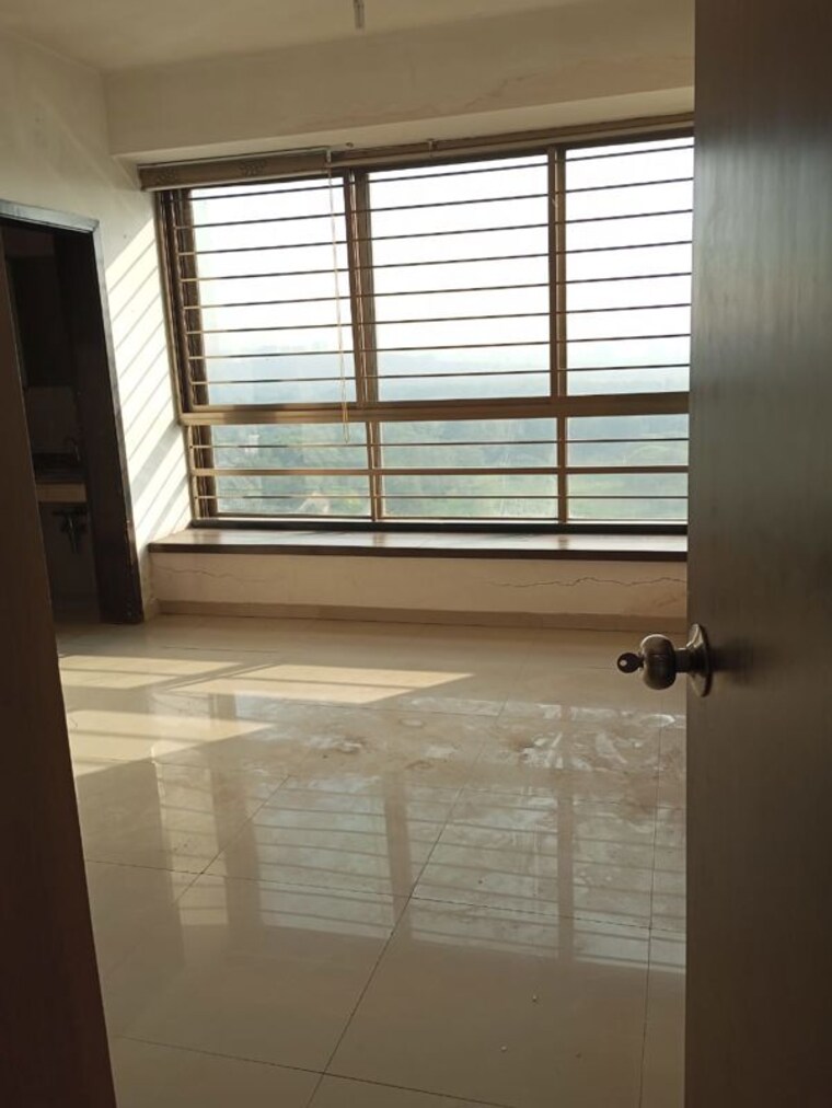 Room, oberoi-realty-woods 2.5 Bedroom 900 Sq.Ft. Apartment In Goregaon East Mumbai 10619079