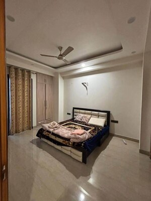 Bedroom in 3 BHK Builder Floor at Sector 47 – for Rent