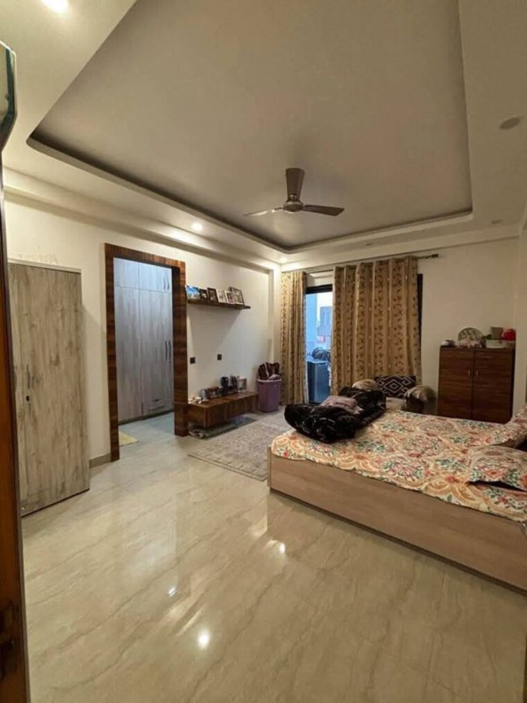 Bedroom, sector 47 3 Bedroom 2300 Sq.Ft. Builder Floor In Sector 47 Gurgaon 10619061
