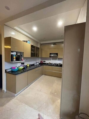 Kitchen in 3 BHK Builder Floor at Sector 47 – for Rent