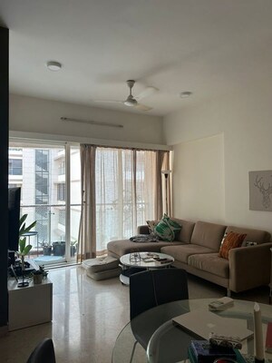 Team Area in 2 BHK Apartment at Ariisto Sapphire, Santacruz West – for Sale