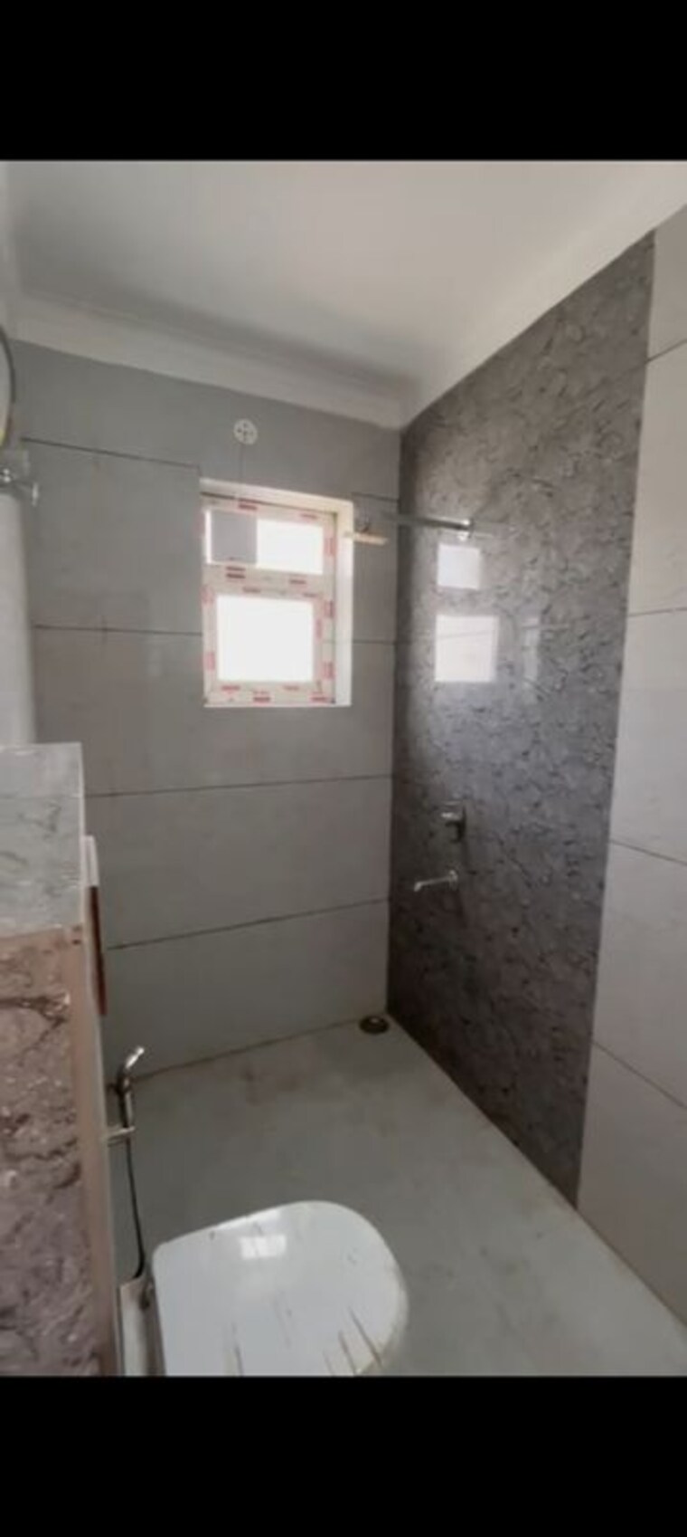 Bathroom, green fields colony 3 Bedroom 200 Sq.Yd. Builder Floor In Green Fields Colony Faridabad 10619097