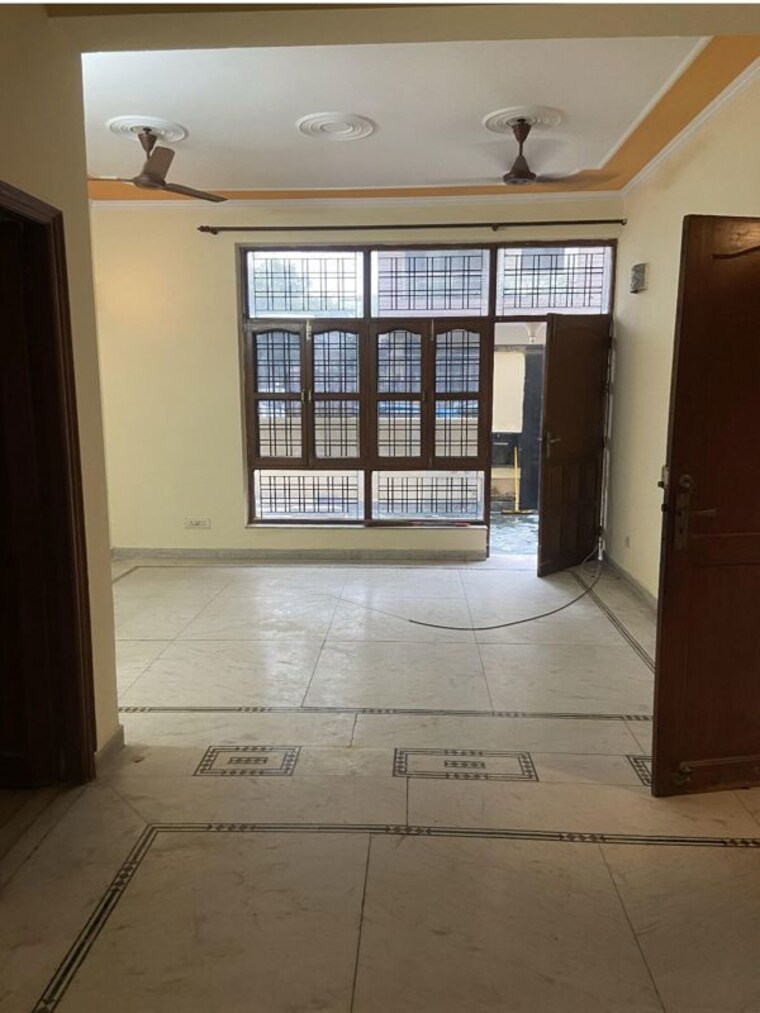 Living Room, sector 45 2 Bedroom 1300 Sq.Ft. Builder Floor In Sector 45 Gurgaon 10619102