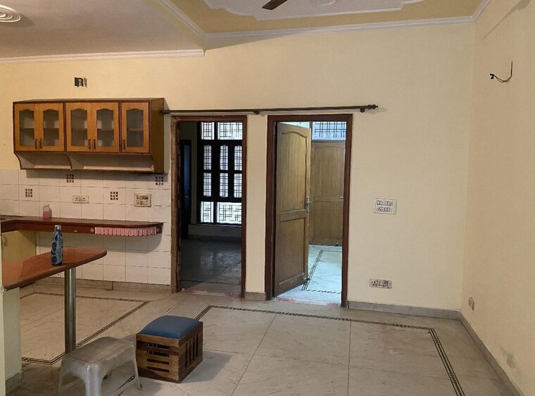 Living Room, sector 45 2 Bedroom 1300 Sq.Ft. Builder Floor In Sector 45 Gurgaon 10619102