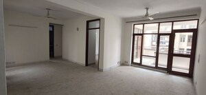 3 BHK Apartment For Rent in Madhur Jivan Apartment, Sector 56