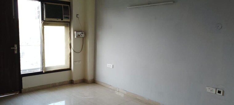 Room, sector 43 2 Bedroom 1200 Sq.Ft. Builder Floor In Sector 43 Gurgaon 10619126