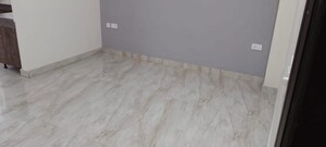 Room in 2 BHK Builder Floor at Sector 43 – for Rent