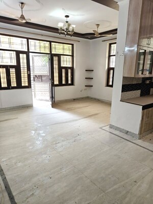 3 BHK Builder Floor For Rent in Green Fields Colony