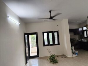 Room in 6+ BHK Independent House at West Enclave – for Sale