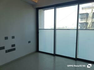 Room in 2 BHK Apartment at Rustomjee Paramount, Khar West – for Rent