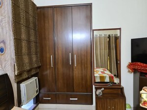 Furnished Amenities in 3.5 BHK Builder Floor at Orchid Island, Sector 51 – for Rent