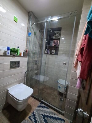 Bathroom in 3.5 BHK Builder Floor at Orchid Island, Sector 51 – for Rent