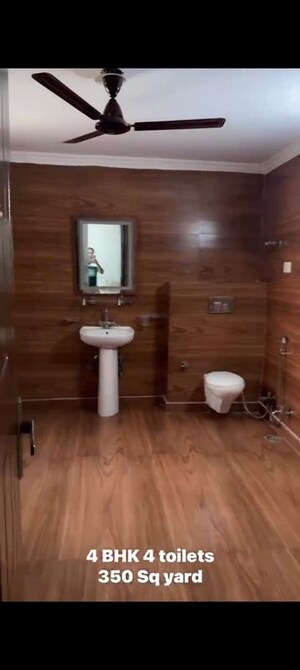 Bathroom in 4 BHK Builder Floor at Green Fields Colony – for Rent