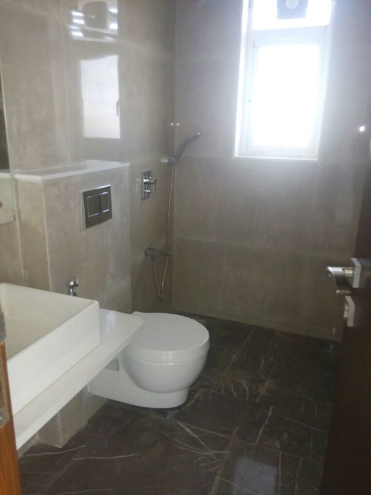 Bathroom, woodstock-gardens 3 Bedroom 989 Sq.Ft. Apartment In Santacruz West Mumbai 10619169