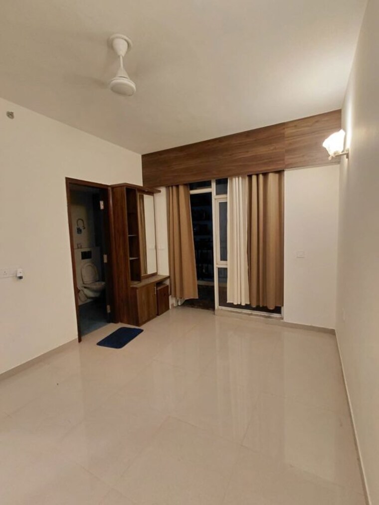 Room, one-oak-natura 3 Bedroom 1700 Sq.Ft. Apartment In Sushant Golf City Lucknow 10618039