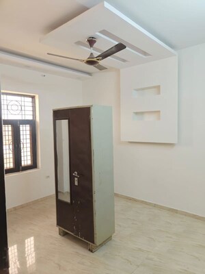 Building Lobby in 3 BHK Builder Floor at Green Fields Colony – for Rent
