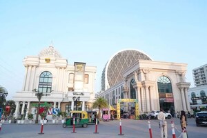  Shop For Rent in Omaxe World Street, Sector 79