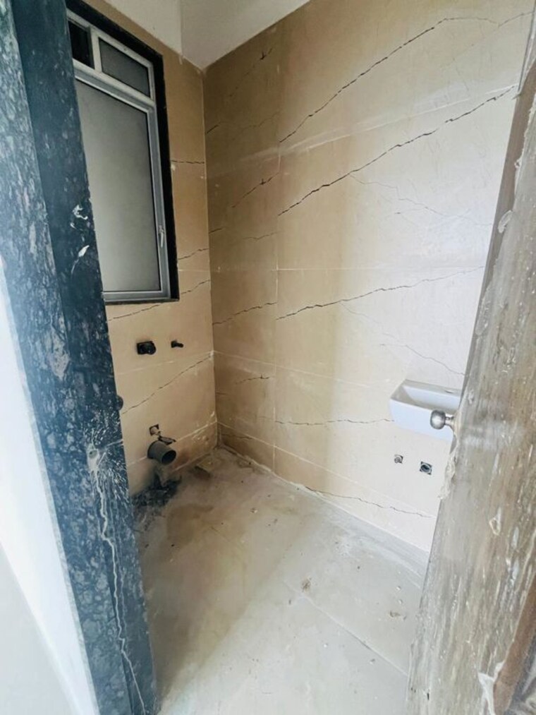 Bathroom, dgs-sheetal-ekta 2 Bedroom 701 Sq.Ft. Apartment In Malad East Mumbai 10619255
