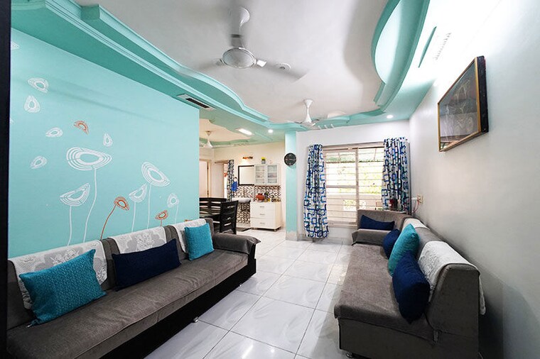 Living Room, satellite 3 Bedroom 130 Sq.Yd. Apartment In Satellite Ahmedabad 10619268