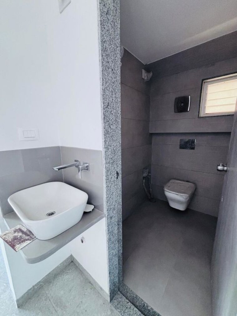 Bathroom, satva-sahaj 4 Bedroom 902 Sq.Ft. Villa In Atladra Vadodara 10455988