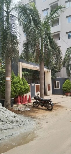 2 BHK + Basement Apartment For Sale in Manyata Residency