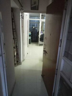 Building Lobby in 1 BHK Builder Floor at Sector 21 – for Rent