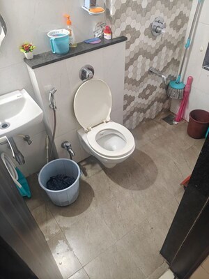 Team Area in 1 BHK Apartment at Sheth Midori, Dahisar East – for Sale