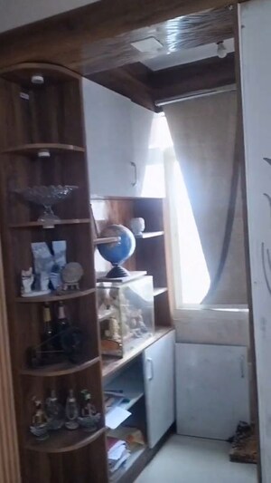 Furnished Amenities in 2.5 BHK Apartment at SRS Royal Hills, Sector 87 – for Rent