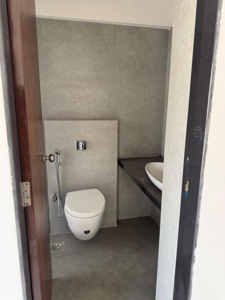 Bathroom, level-the-residences 2 Bedroom 949 Sq.Ft. Apartment In Andheri West Mumbai 10608568