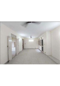 2 BHK + Prayer Room,Study Room,Store Room Builder Floor For Rent in Sector 21
