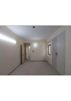 Room in 2 BHK Builder Floor at Sector 21 – for Rent