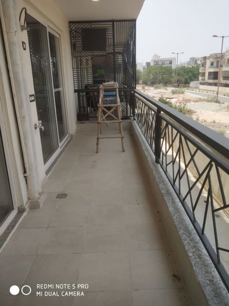 Balcony, versalia-woodwinds 4 Bedroom 300 Sq.Yd. Builder Floor In Sector 67 Gurgaon 10619433