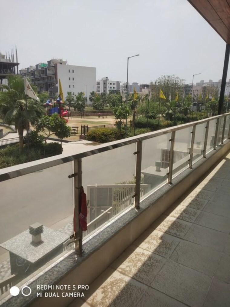 Balcony, versalia-woodwinds 4 Bedroom 300 Sq.Yd. Builder Floor In Sector 67 Gurgaon 10619433