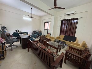 Team Area in  Shop at Colvale – for Rent