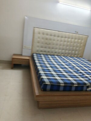 Bedroom in 2 BHK Builder Floor at Sector 39 – for Rent