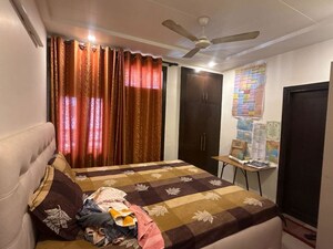 Bedroom in 3 BHK Builder Floor at Palam Vihar – for Rent