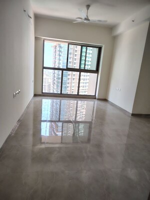 Room in 3.5 BHK Apartment at Sheth Auris Serenity Tower 3, Malad West – for Sale