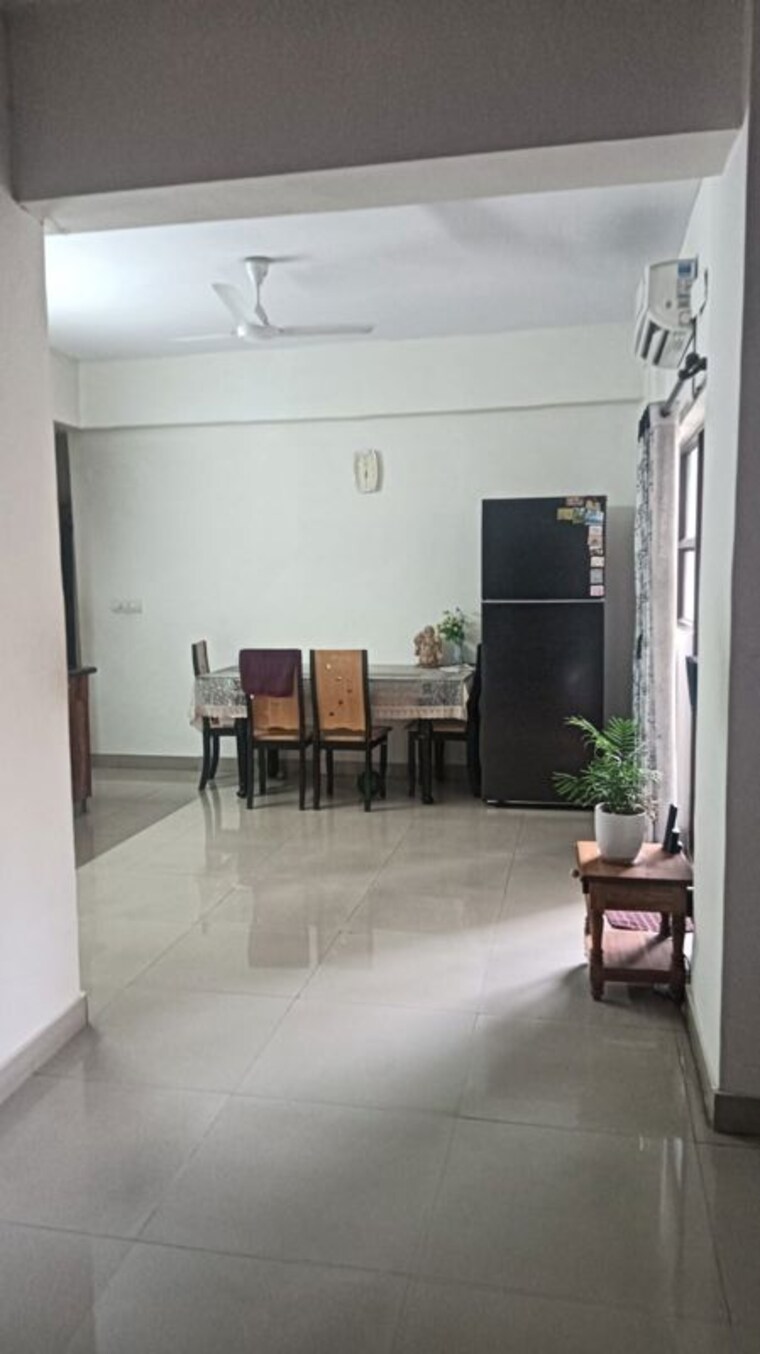 Living Room, ardee-city-palm-grove-heights 3 Bedroom 2400 Sq.Ft. Apartment In Sector 52 Gurgaon 10619462