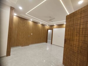 Room in 3 BHK Builder Floor at Palam Vihar Residents Association, Palam Vihar – for Rent
