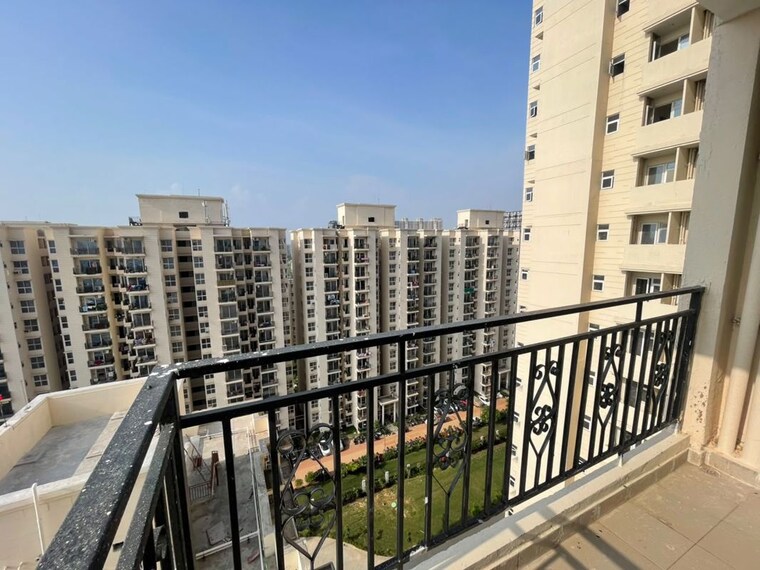 Balcony, signature-global-proxima 2 Bedroom 598 Sq.Ft. Apartment In Sector 89 Gurgaon 10619470