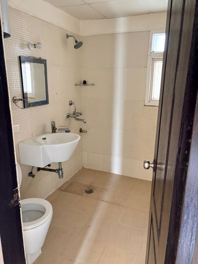 Bathroom, skytech-matrott 2.5 Bedroom 1150 Sq.Ft. Apartment In Sector 76 Noida 10619452