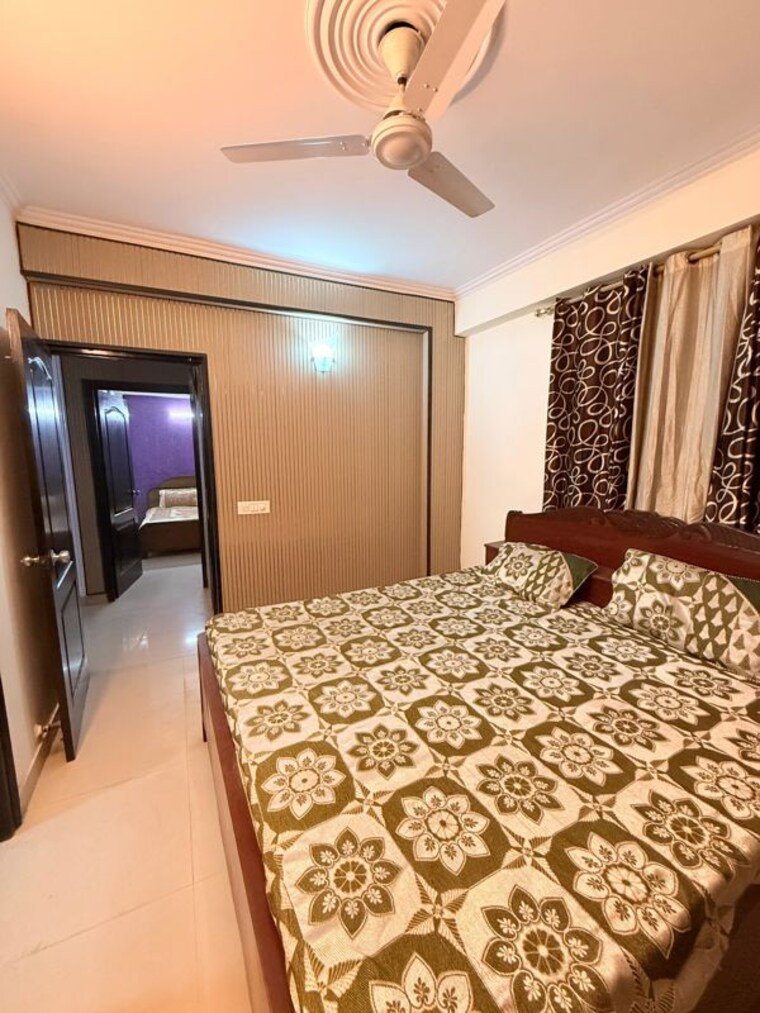 Bedroom, freedom fighters enclave 3 Bedroom 1850 Sq.Ft. Builder Floor In Freedom Fighters Enclave Delhi 10619460